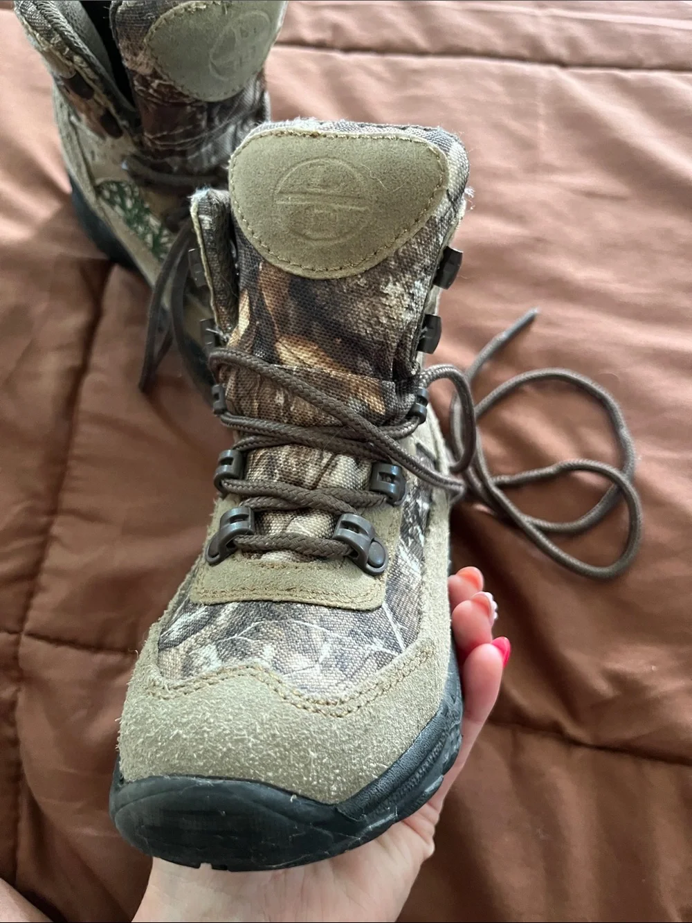 Itasca Hiking boots. Kids Camo Lace-Up Outdoor Waterproof